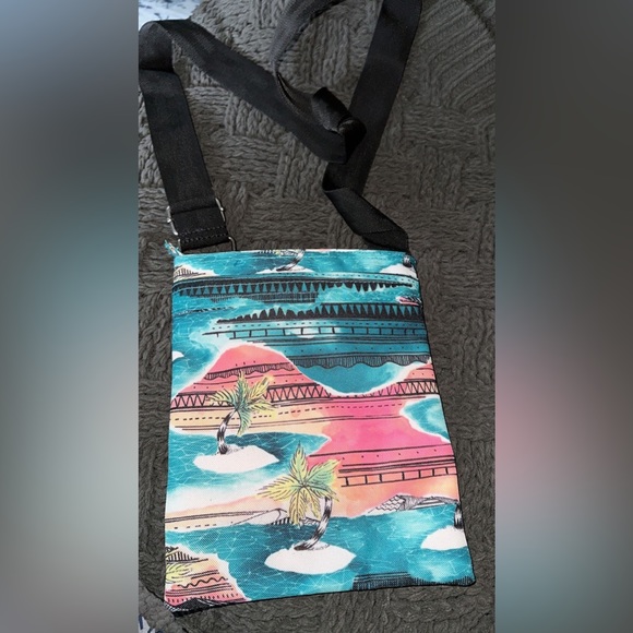 Dakine Hawaiian Purse - Picture 4 of 4